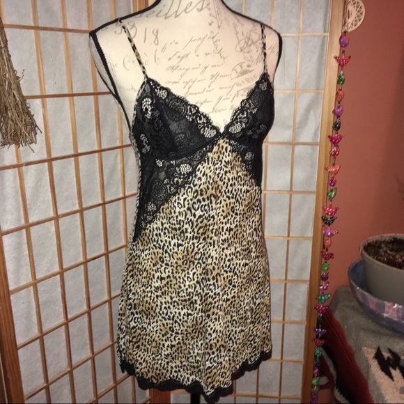 *SOLD* Victoria’s Secret Leopard Babydoll Nightie Teddy M - Picture 3 of 9